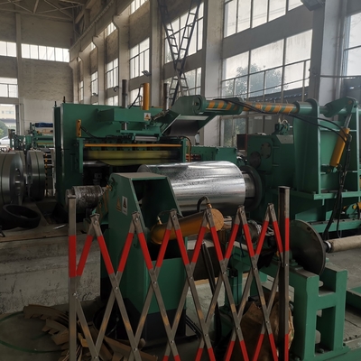 Kalınlık 0.3-3mm Çelik Rulo Dilme Hattı Makinesi Galvanizli Çelik Dilme Ekipmanları