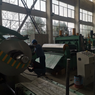 Kalınlık 0.3-3mm Çelik Rulo Dilme Hattı Makinesi Galvanizli Çelik Dilme Ekipmanları