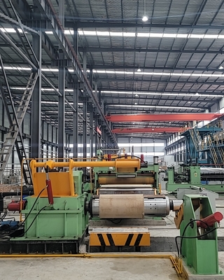 Endüstriyel Üretim için Yüksek Hızlı 6000 * 2200 * 1800mm Dilme Hattı Makinesi